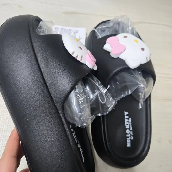 [BUNJANG] Sanrio Hello Kitty Platform Slippers (Black) / 키티통굽슬리퍼,키티슬리퍼,통굽슬리퍼,여성통굽슬리퍼,산리오슬리퍼,여성슬리퍼
