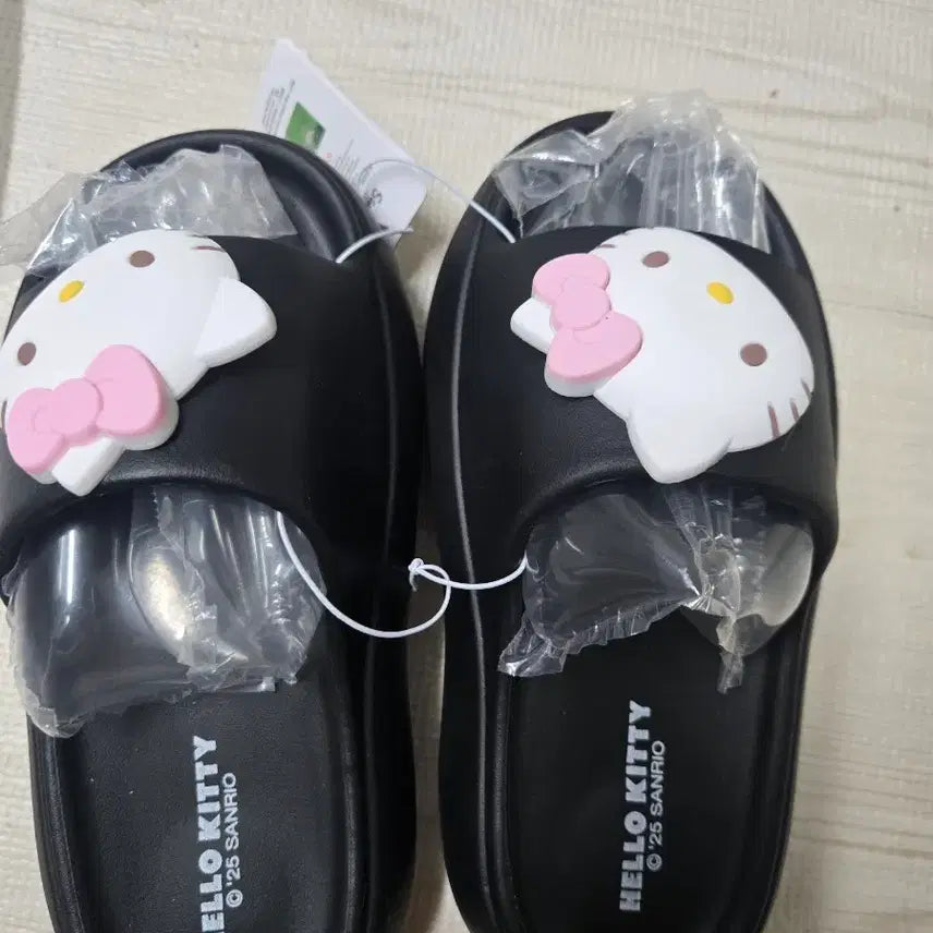[BUNJANG] Sanrio Hello Kitty Platform Slippers (Black) / 키티통굽슬리퍼,키티슬리퍼,통굽슬리퍼,여성통굽슬리퍼,산리오슬리퍼,여성슬리퍼