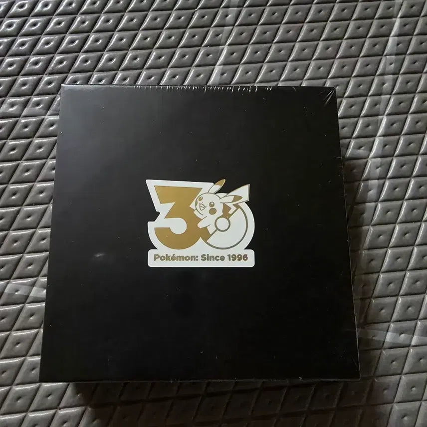 [BUNJANG] Pokemon 30th Anniversary Badge (Sealed) / 미개봉) 포켓몬스터 30주년 기념 뱃지 4월