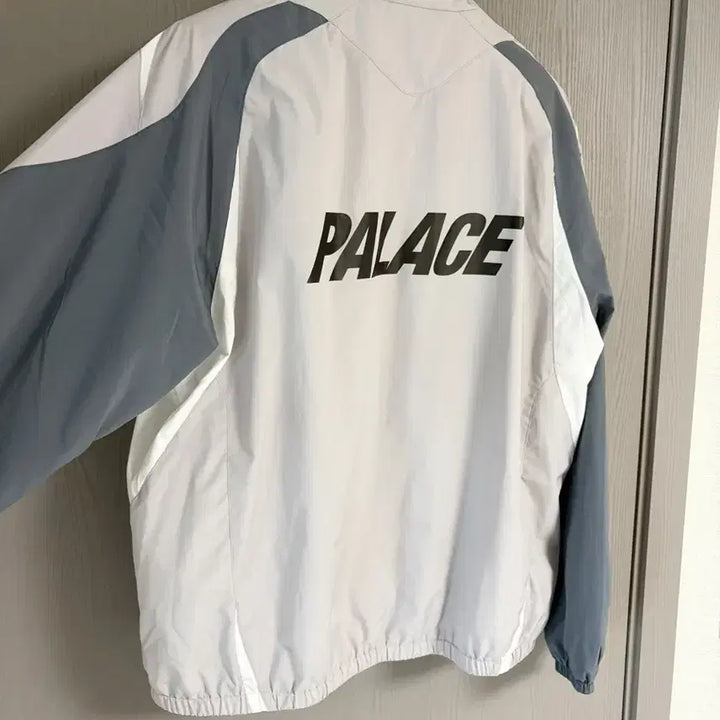 [BUNJANG] Palace Pro Shell Jacket Grey XL / 팔라스 프로 쉘 자켓 그레이 XL