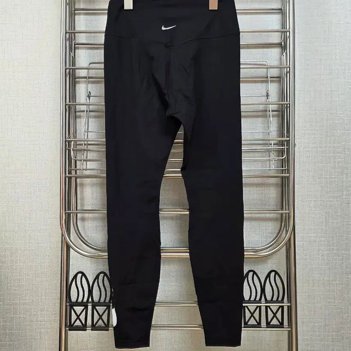 [BUNJANG] Nike Black Leggings (Size L) / 나이키 블랙 레깅스