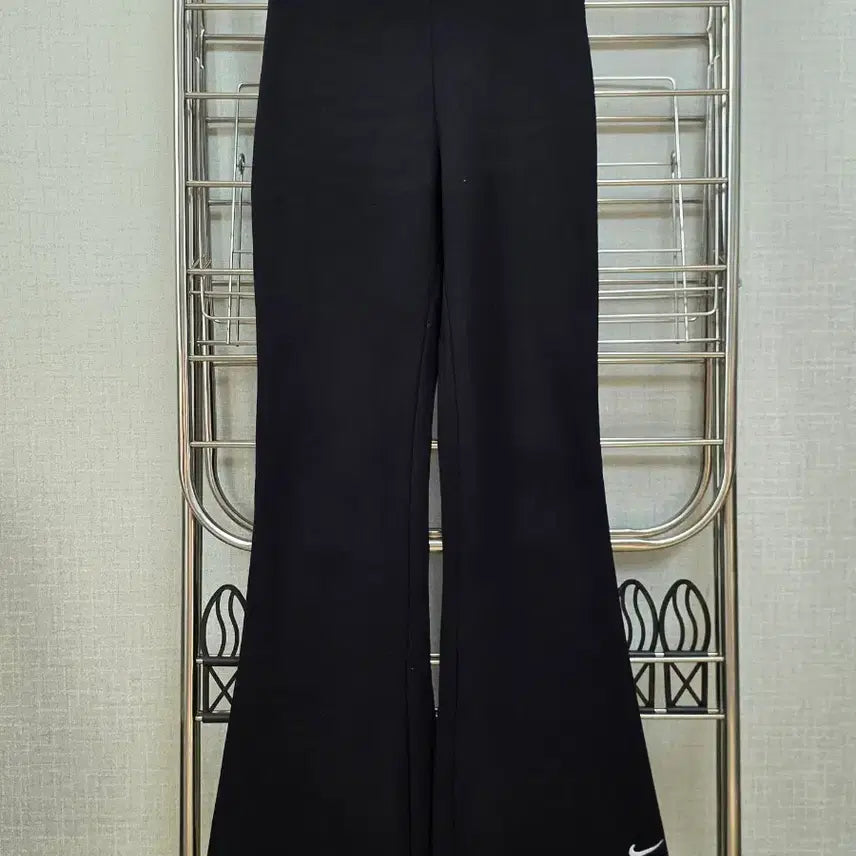 [BUNJANG] Nike Black Bootcut Leggings / 나이키 블랙 부츠컷 레깅스