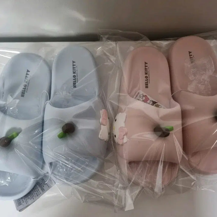 [BUNJANG] Sanrio Hello Kitty Apple Slippers (Size 250) / 산리오 헬로키티 사과슬리퍼 사이즈250 정품
