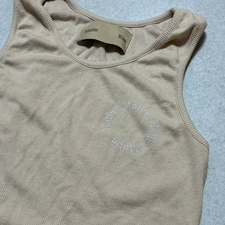 [BUNJANG] Matin Kim Beige Sleeveless Top / 마뗑킴 베이지 나시
