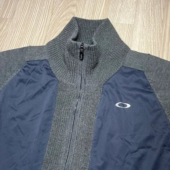 [BUNJANG] Oakley Knit Zip-Up (Charcoal, Size M) / 오클리 니트 집업