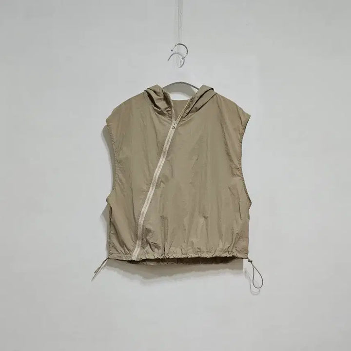 [BUNJANG] Beige Hooded Zip-Up Vest / 바스락 후드 집업조끼
