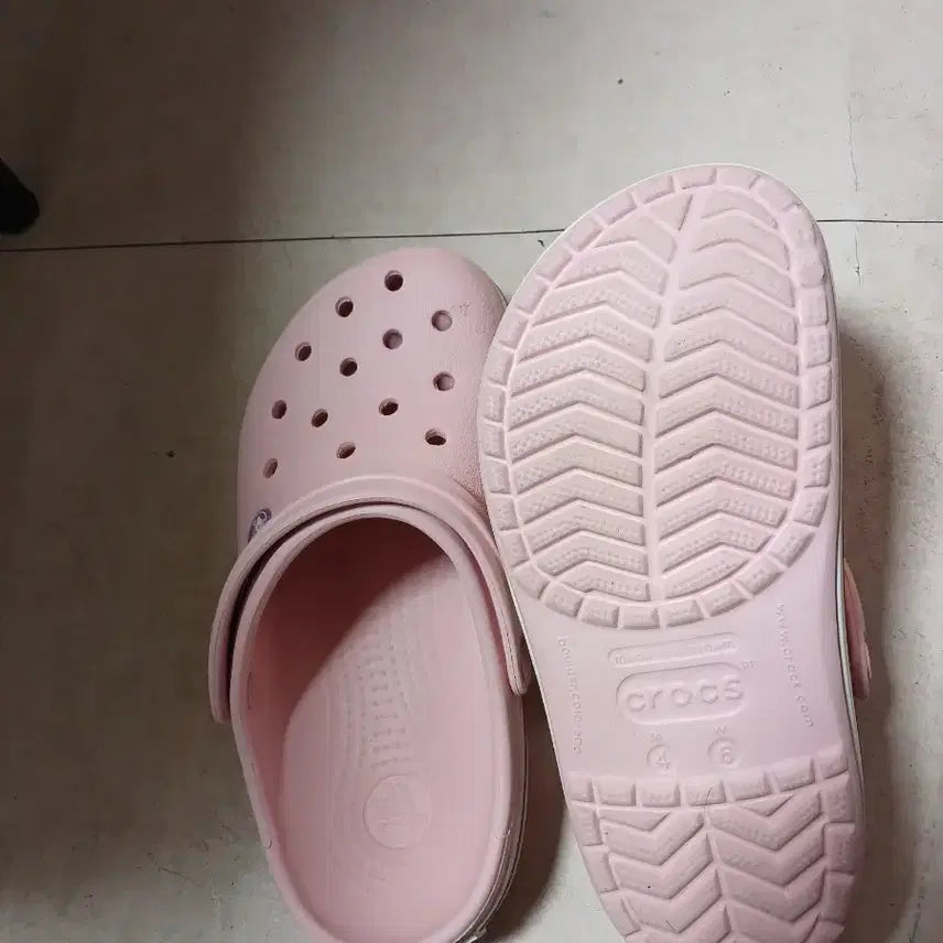 [BUNJANG] Crocs Pink Sandals Slippers / 크록스 핑크색 샌들 슬리퍼