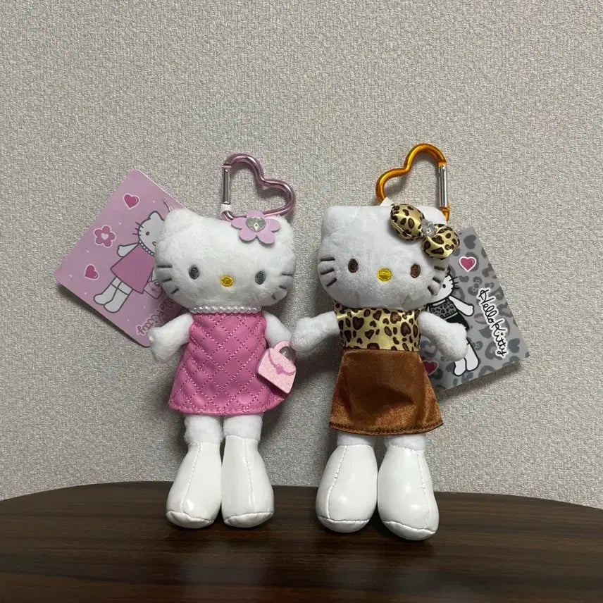 [BUNJANG] Sanrio Hello Kitty Long Leg Keychain Plush Set (2 Types) / Set 산리오 헬로키티 롱다리 키티 키링 2종 세트 인형