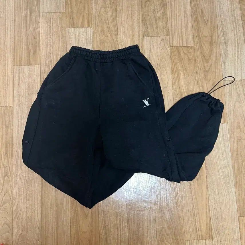 [BUNJANG] UrbanDress Wide Training Pants / 어반드레스 와이드 트레이닝 팬츠