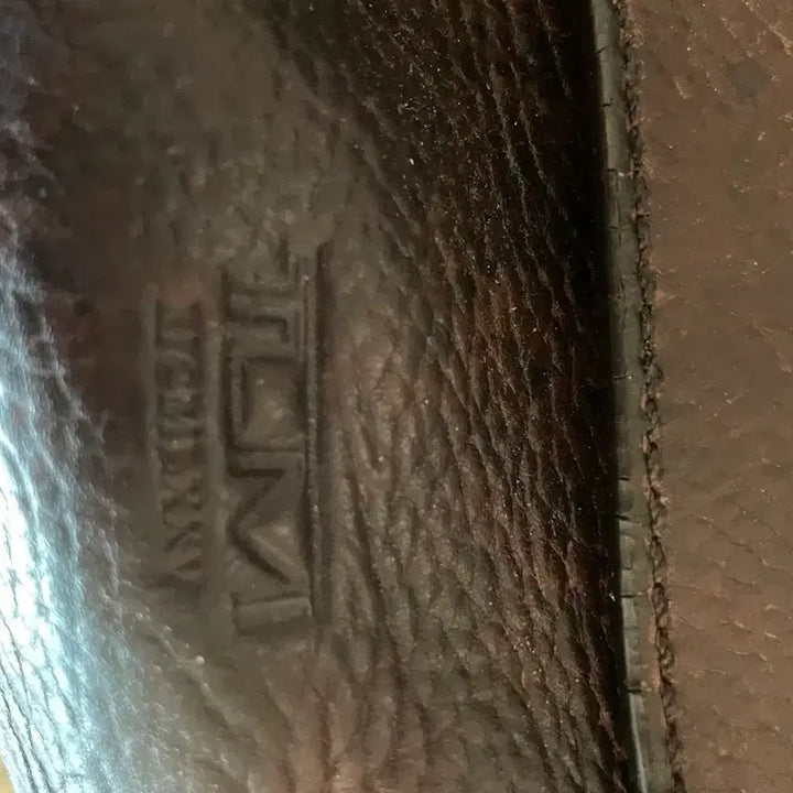 [BUNJANG] Tumi Leather Bag / 투미 가죽 가방