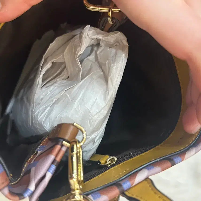 [BUNJANG] Rosa.K Kabbas Monogram Crossbody Bag / 로사케이 카바스 모노그램 크로스백