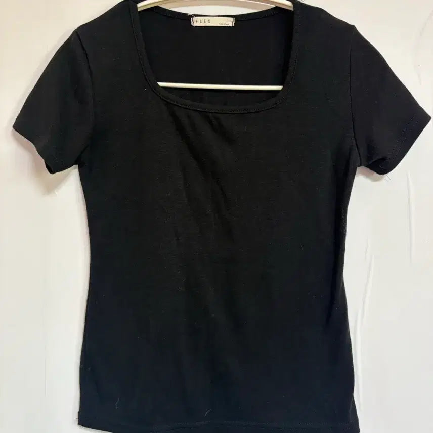 [BUNJANG] Basic Square Neck Black Short Sleeve T-Shirt / 옷장정리!!! 기본 스퀘어넥 블랙 반팔 티셔츠 쫀쫀함