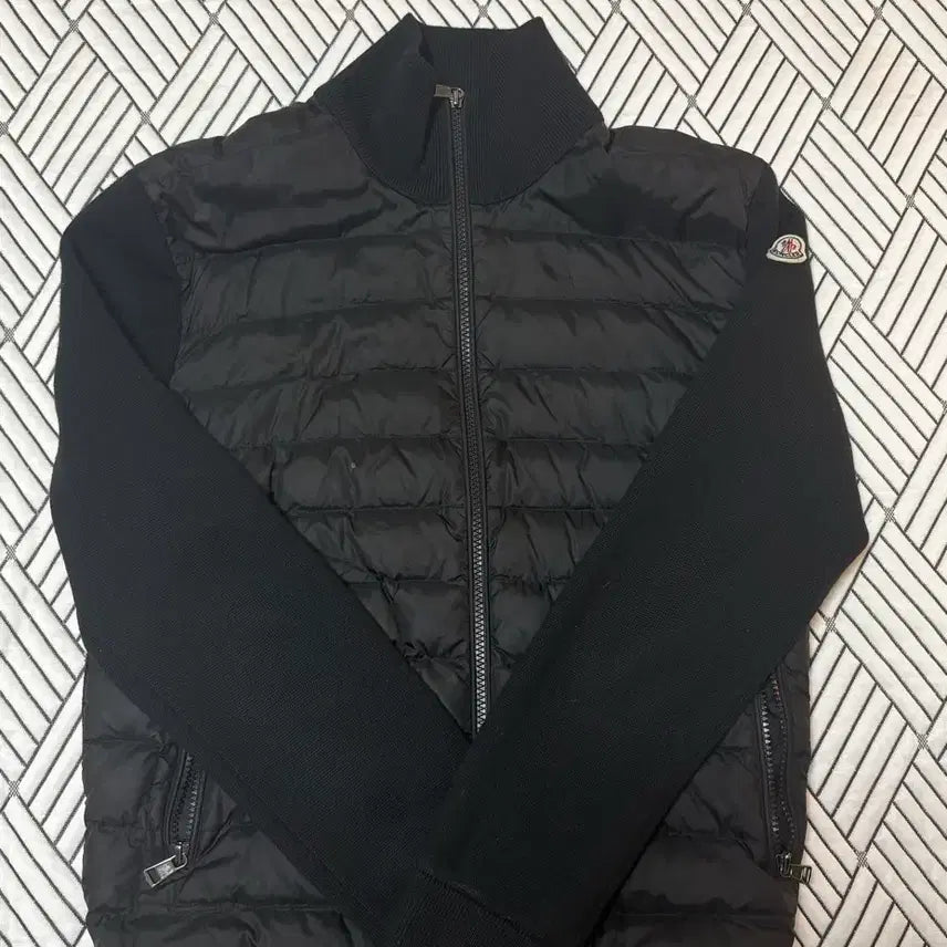 [BUNJANG] Moncler Knit Padding / 몽클레어 니트패딩