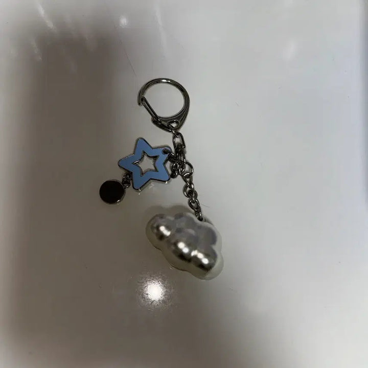 [BUNJANG] ILLIT Glitter Day Cloud Keyring Unsealed MD / 아일릿 글리터데이 구름 키링 개봉 md