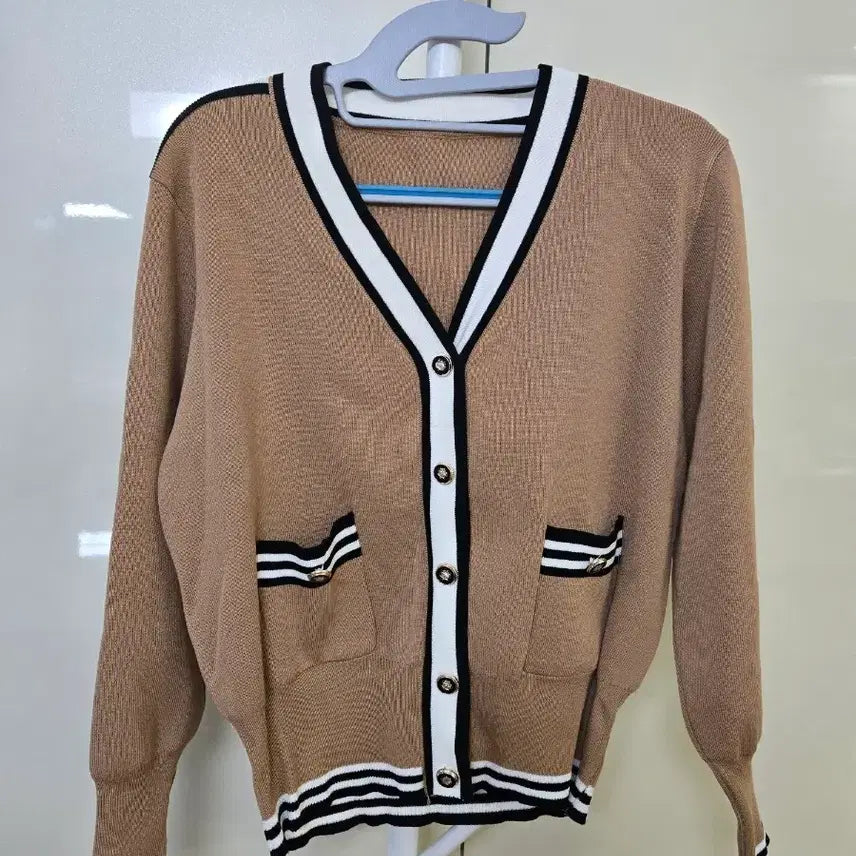 [BUNJANG] Brown Color Block Line Cardigan / 브라운 배색 라인 가디건