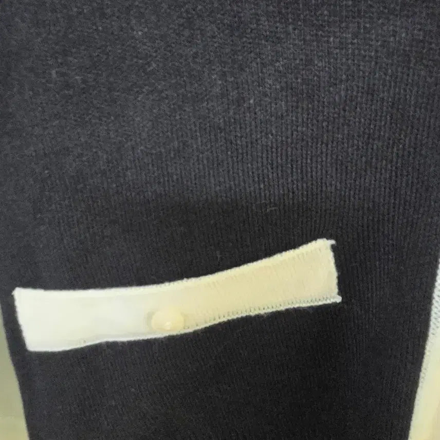 [BUNJANG] AHoy Black Contrast Cardigan / AHoy 블랙 배색 가디건