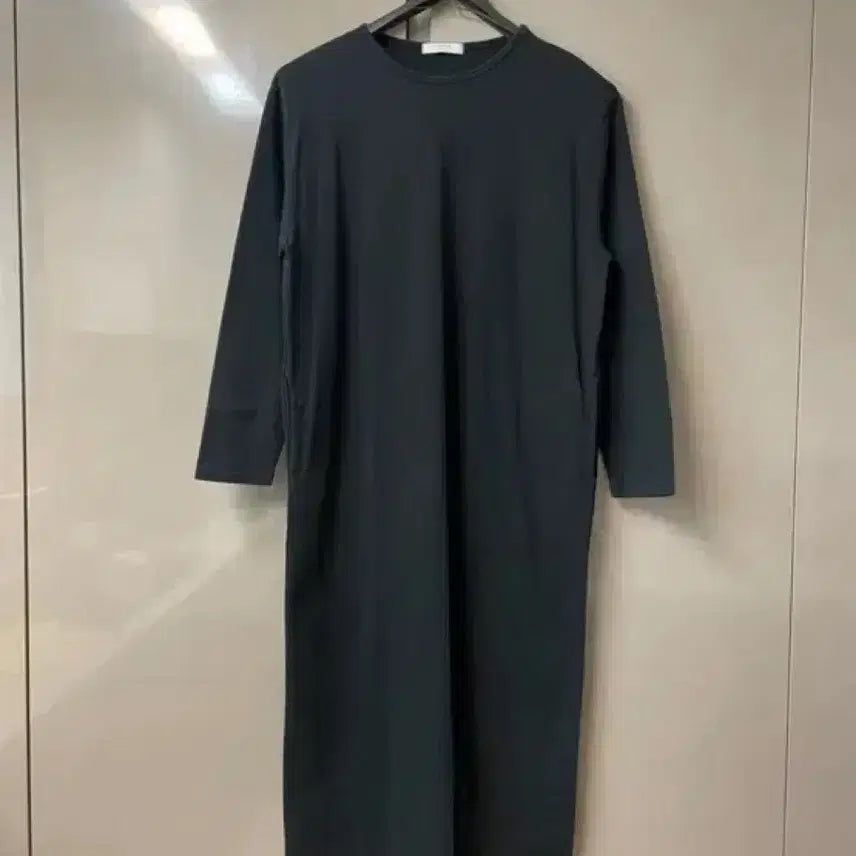 [BUNJANG] Black Long One-Piece Dress / 깔끔한 블랙 롱 원피스 free