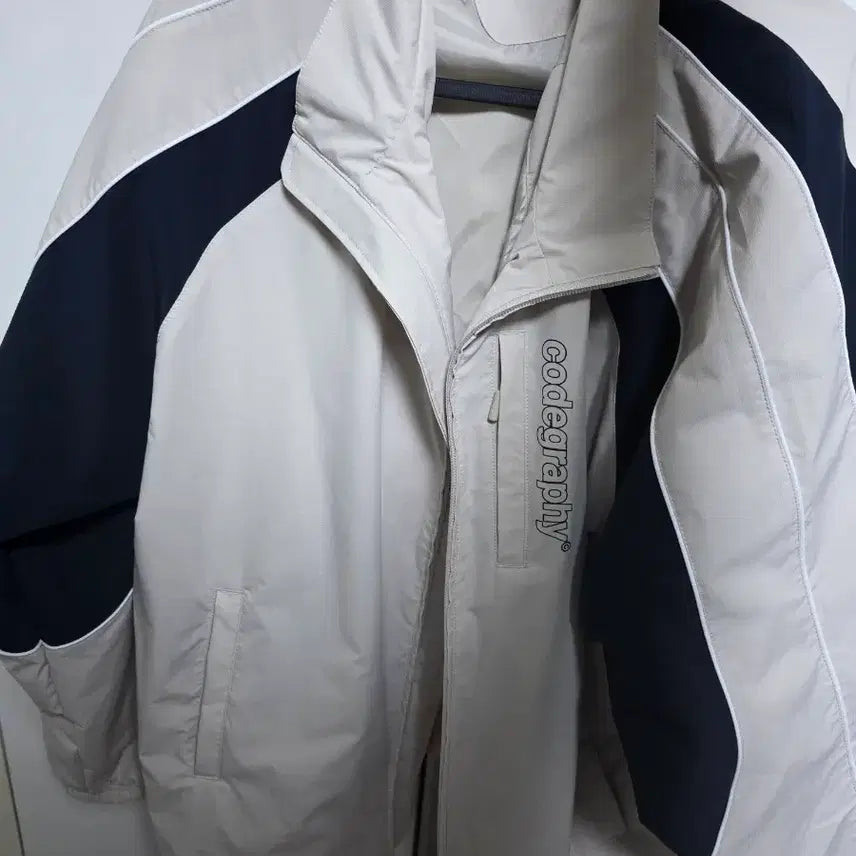[BUNJANG] Code Graphy 2-Way Tech Short Jacket Cream / 코드그라피 2way 테크숏 자켓 크림