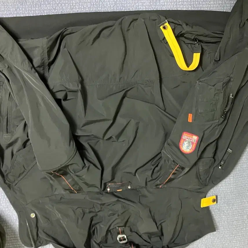 [BUNJANG] Parajumpers Windbreaker Black Jacket / 파라점퍼스 바람막이 m 싼값에 팝니다!