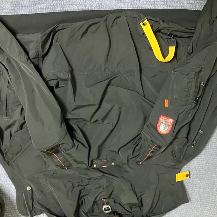 [BUNJANG] Parajumpers Windbreaker Black Jacket / 파라점퍼스 바람막이 m 싼값에 팝니다!