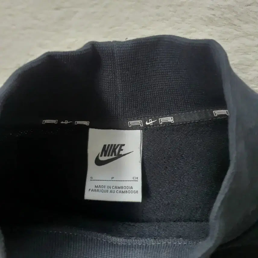[BUNJANG] Nike Cropped Sweatshirt / 나이키 크롭 맨투맨 S  (736