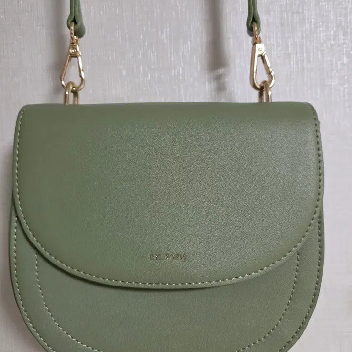 [BUNJANG] BY ROEM Khaki Crossbody Bag / BY ROEM 로엠 카키색 크로스백(새제품)
