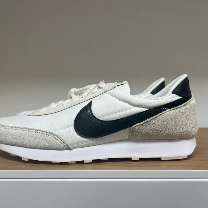 [BUNJANG] Nike Daybreak Summit White Black 285cm / 새상품) 나이키 데이브레이크 서밋 화이트 블랙 285사이즈