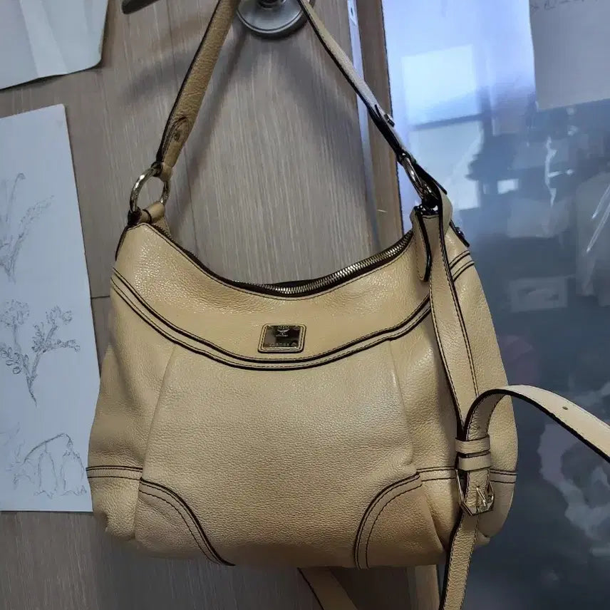 [BUNJANG] MCM Shoulder Bag / MCM 숄더백 성주택 있어요
