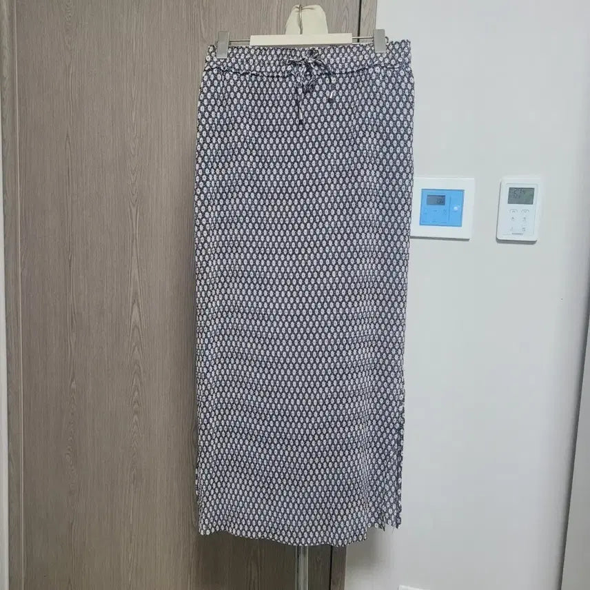[BUNJANG] Thursday Island Pleated Pattern Long Skirt / 써스데이아일랜드 플리츠  상태좋은  패턴 롱 스커트