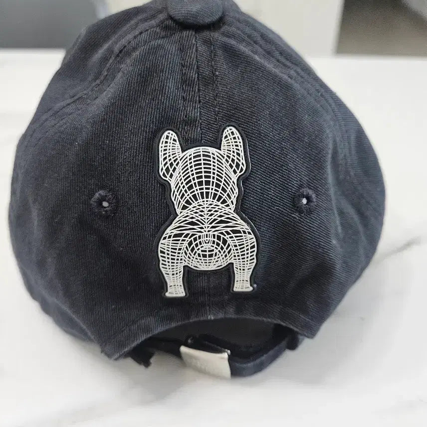 [BUNJANG] Life Work Black Embroidered Dog Ball Cap / 라이프워크블랙 강아지 자수 볼캡 모자