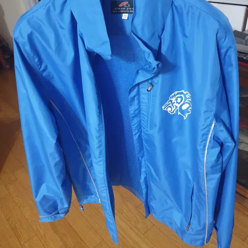 [BUNJANG] Blue Windbreaker Jacket - Size 100 / 블루 바람막이 100 새상품