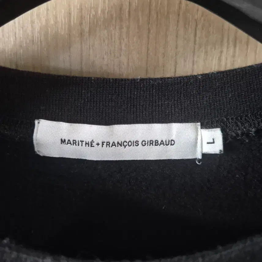 [BUNJANG] Marithe Francois Girbaud Black Sweatshirt / [L]마리떼 프랑소와 저버 블랙 맨투맨