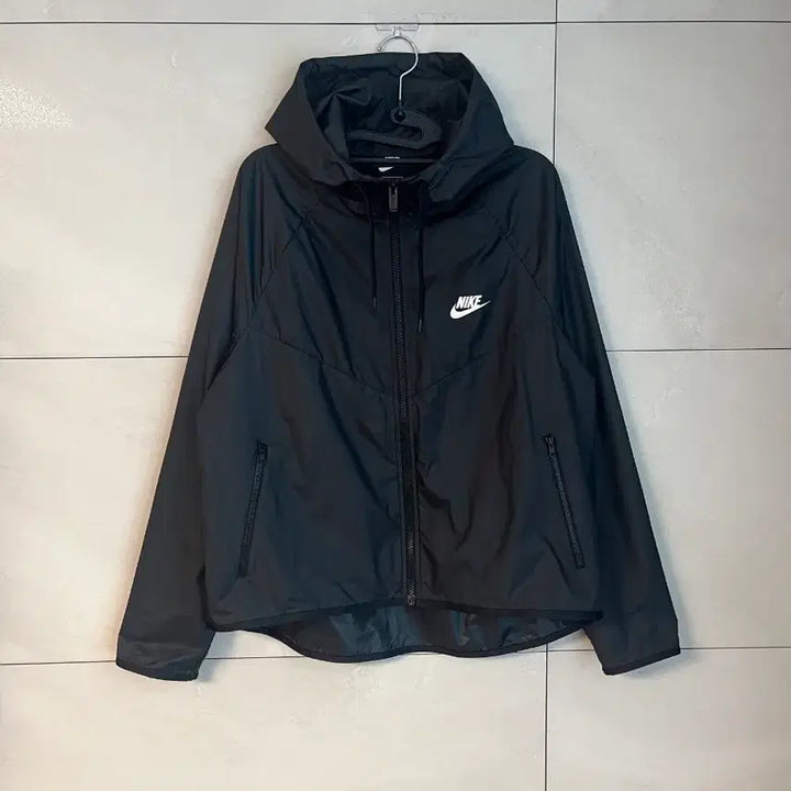 [BUNJANG] Nike Windrunner Jacket Black [L] / 나이키 윈드러너 바람막이 블랙 [L]