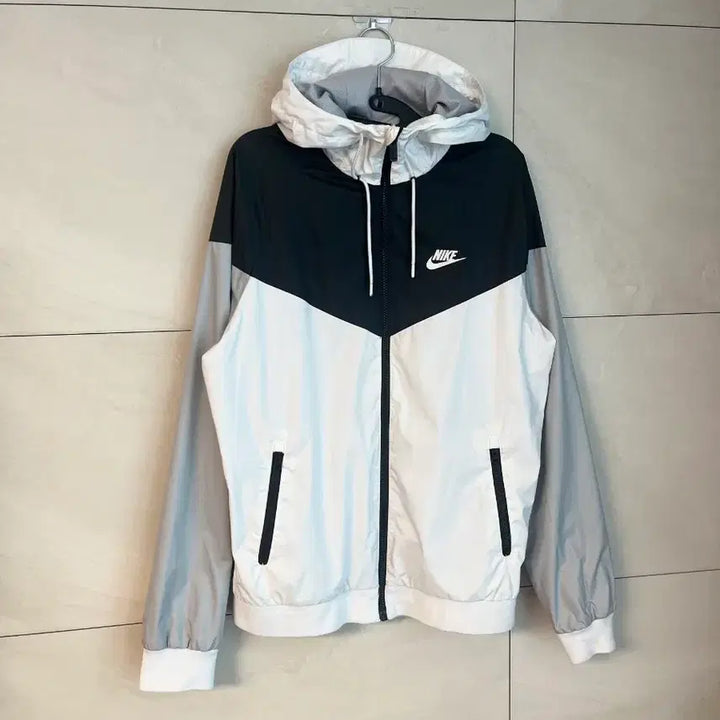 [BUNJANG] Nike Windrunner Jacket (Size S) / 나이키 윈드러너 바람막이 [S]