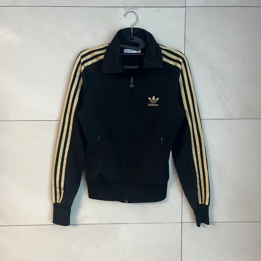 [BUNJANG] Adidas Firebird Track Jacket - Black/Gold / 아디다스 딱붙핏 제니깔 파이어버드 검,골 져지 블랙 [85]