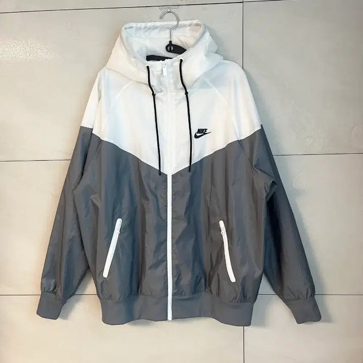 [BUNJANG] Nike Windrunner Jacket Size L / 나이키 윈드러너 바람막이 [L]
