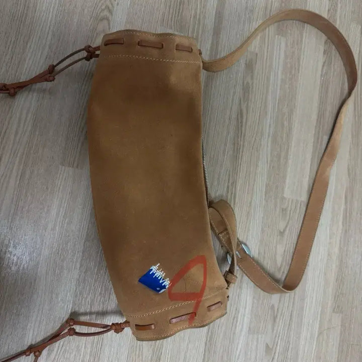 [BUNJANG] Ader Error x Zara Suede Crossbody Bag / 아더에러 자라 스웨이드 크로스백 (자더에러)