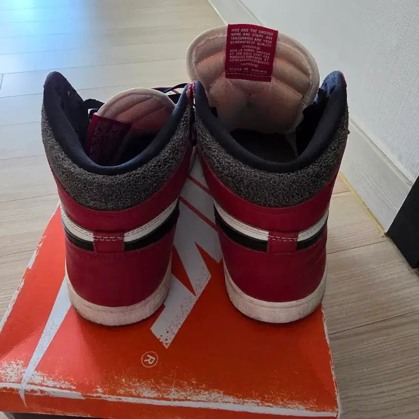 [BUNJANG] Nike Air Jordan 1 High OG Chicago / 나이키 에어 조던 1 하이 OG 시카고 270