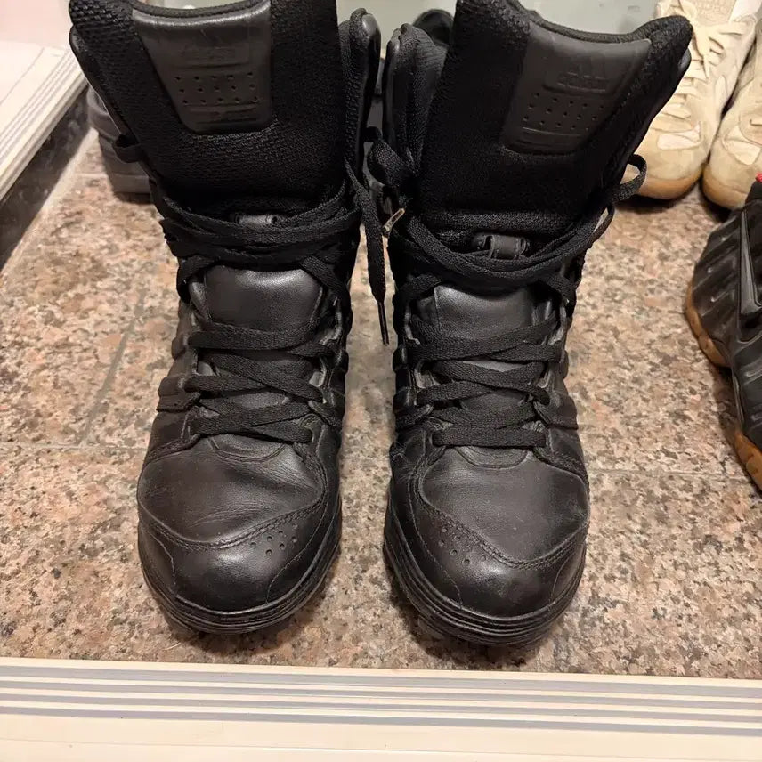 [BUNJANG] Adidas Leather High-Top Sneakers / 아디다스 레더 하이탑