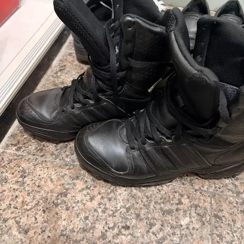 [BUNJANG] Adidas Leather High-Top Sneakers / 아디다스 레더 하이탑