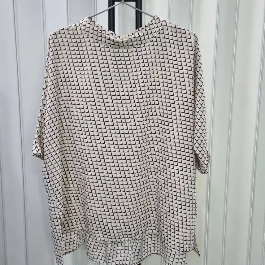[BUNJANG] Pattern Loose Fit Blouse Free Size / 패턴 블라우스 루즈핏 free사이즈