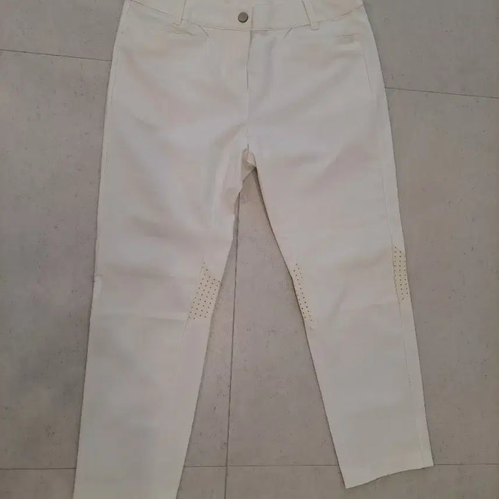 [BUNJANG] Descente Ivory 8-Part Pants / 데상트  아이보리 여성 8부 팬츠