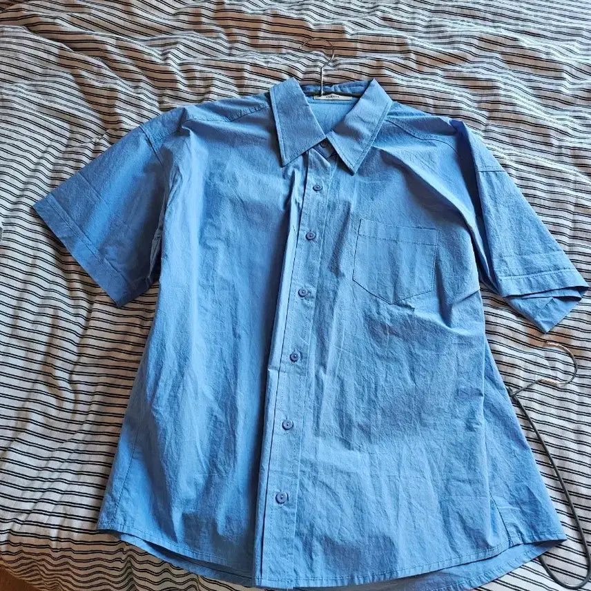 [BUNJANG] Light Blue Short-Sleeve Shirt / 반팔 셔츠 하늘색 남방