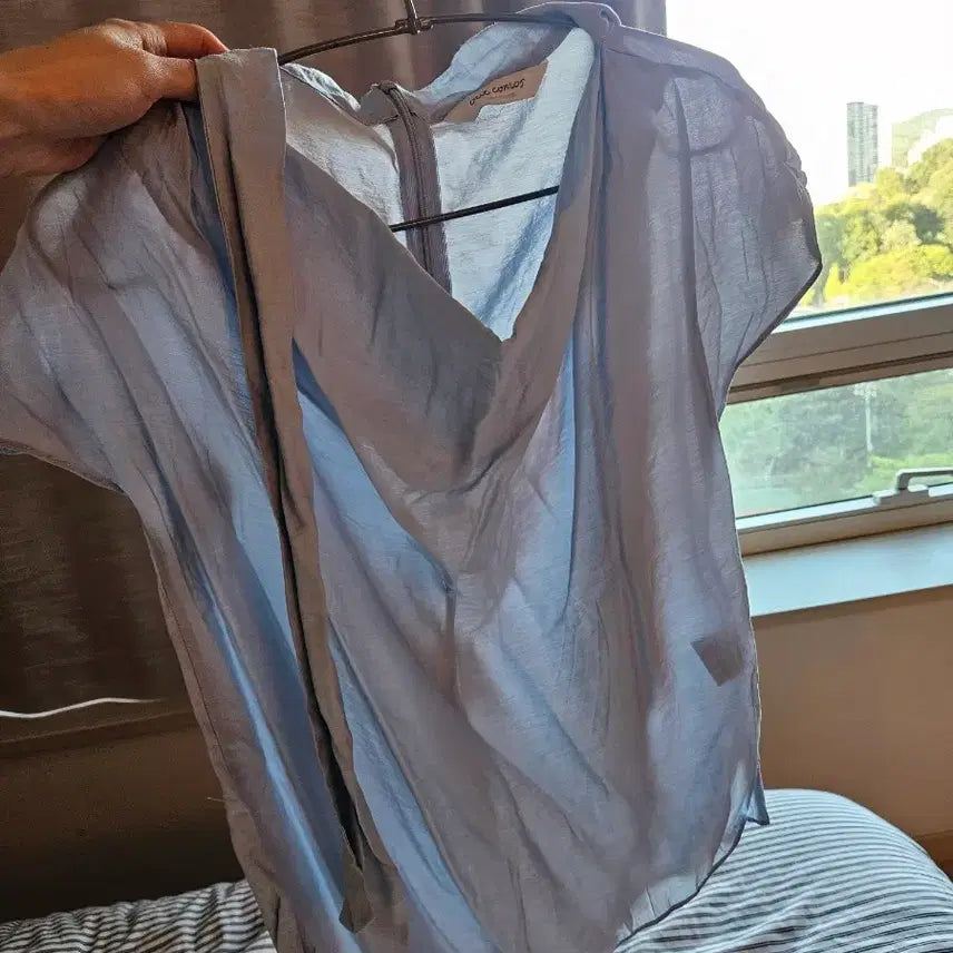 [BUNJANG] Our Comos Sky Blue Chiffon Blouse / une comos 하늘색 블라우스 아워코모스