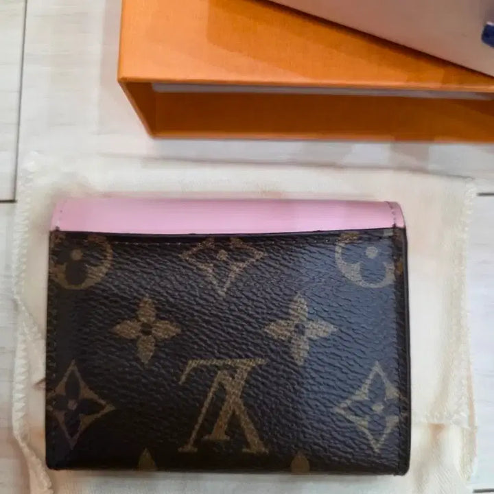 [BUNJANG] Louis Vuitton Zoé Wallet Monogram / (s급/100%정품)루이비통 조에 월릿 모노그램 지갑
