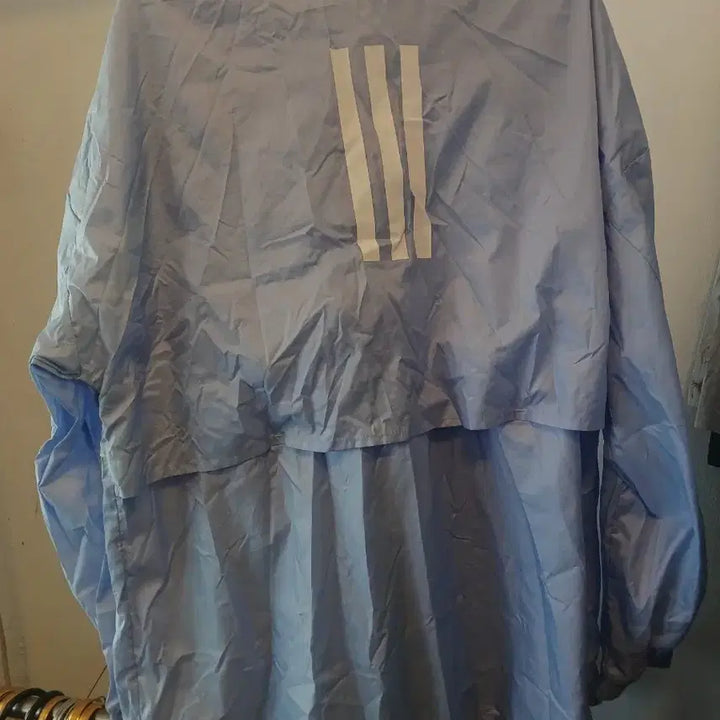 [BUNJANG] Adidas Windbreaker Jacket Light Blue Size 110 / 아디다스 바람막이 자켓 하늘색 110