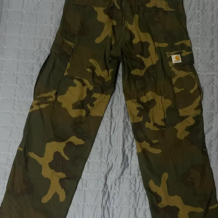 [BUNJANG] Carhartt WIP Camo Columbia Regular Cargo Pants / 칼하트 wip 카모 콜롬비아 레귤러 카고팬츠
