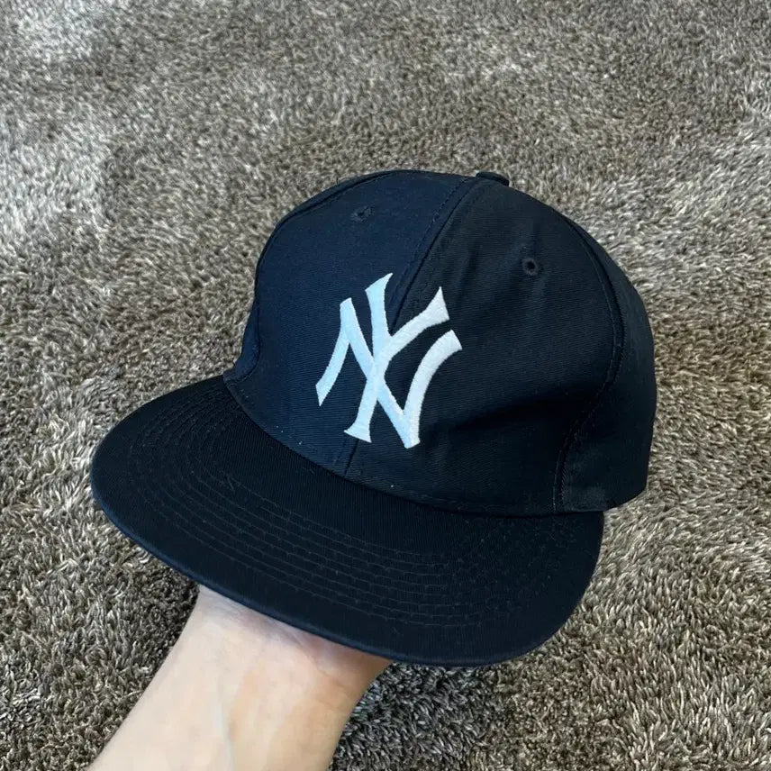 [BUNJANG] 90s Logo 7 Yankees Cap Vintage / 90s LOGO 7 빈티지 양키즈 캡