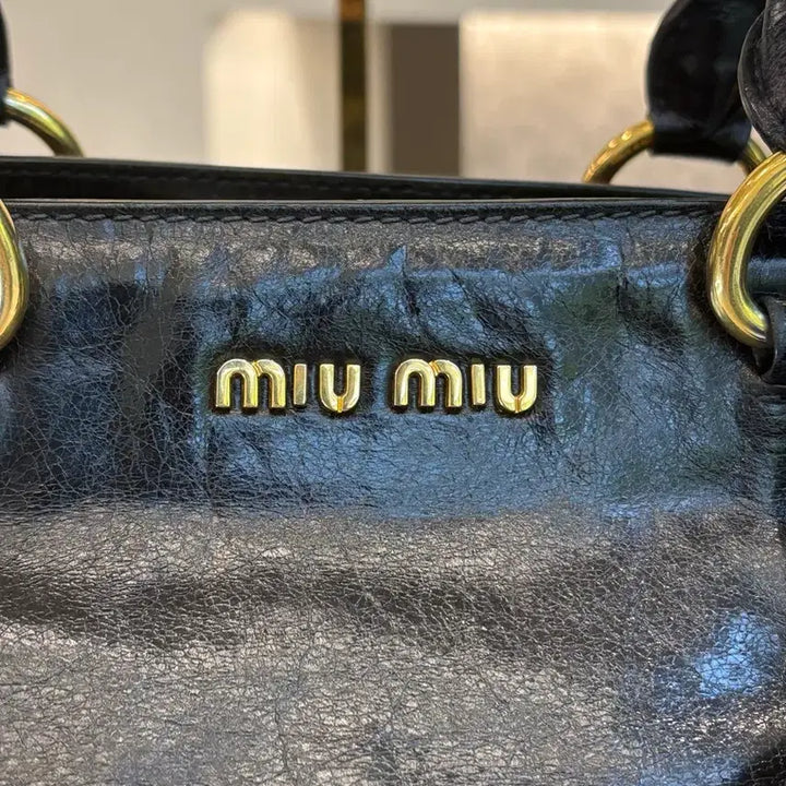 [BUNJANG] Miu Miu Vitello Shoulder Bag / 미우미우 비텔로 숄더백