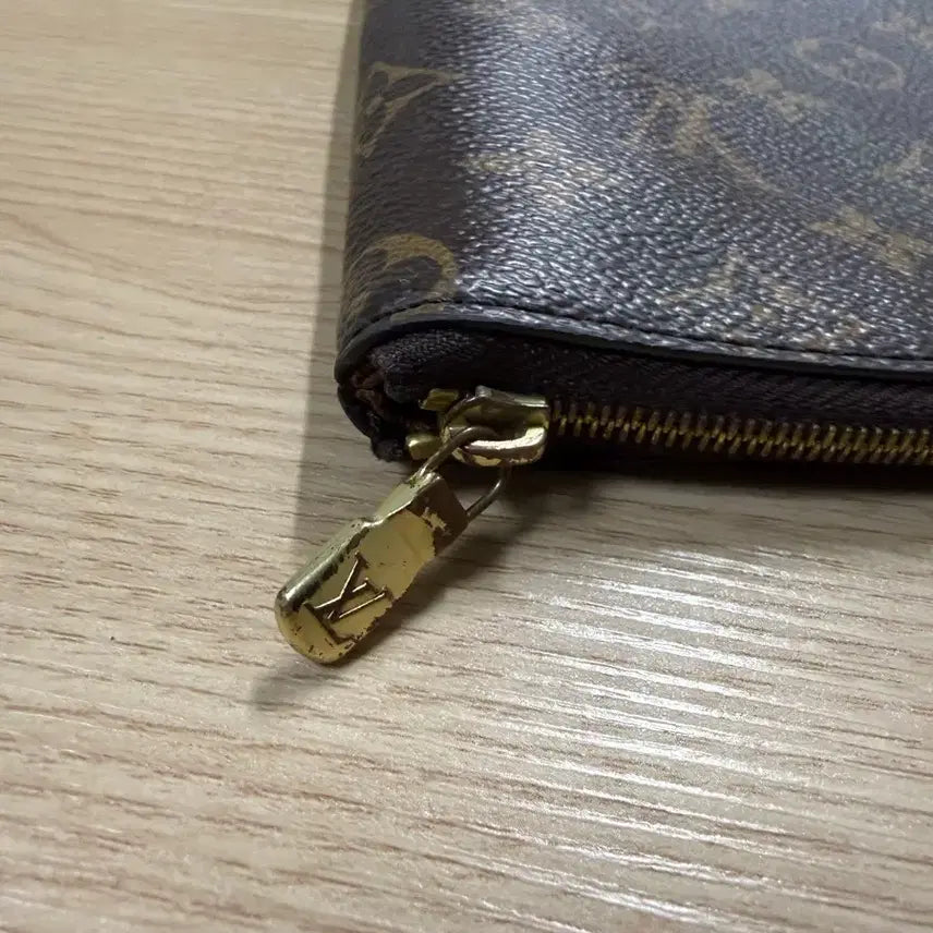 [BUNJANG] Louis Vuitton Etui Voyage MM Pouch / 루이비통 에튀 보야주 MM 사이즈 클러치 판매합니다.